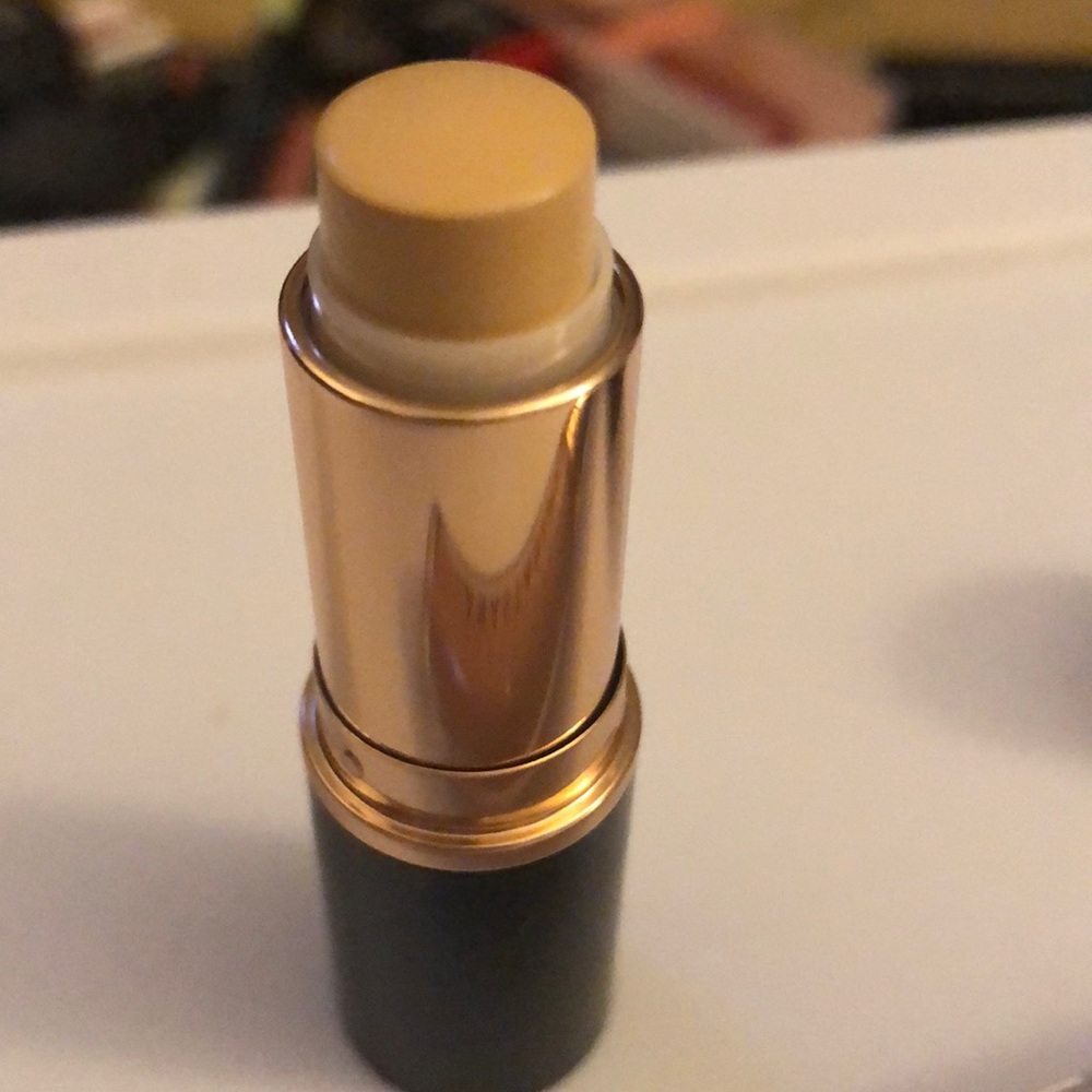 5/$15 Anastasia Beverly Hills Foundation Stick - Picture 2 of 6